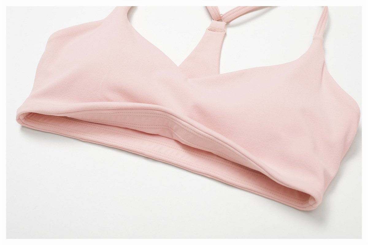 Nude-Feel Halter Sports Bra for Yoga & Fitness