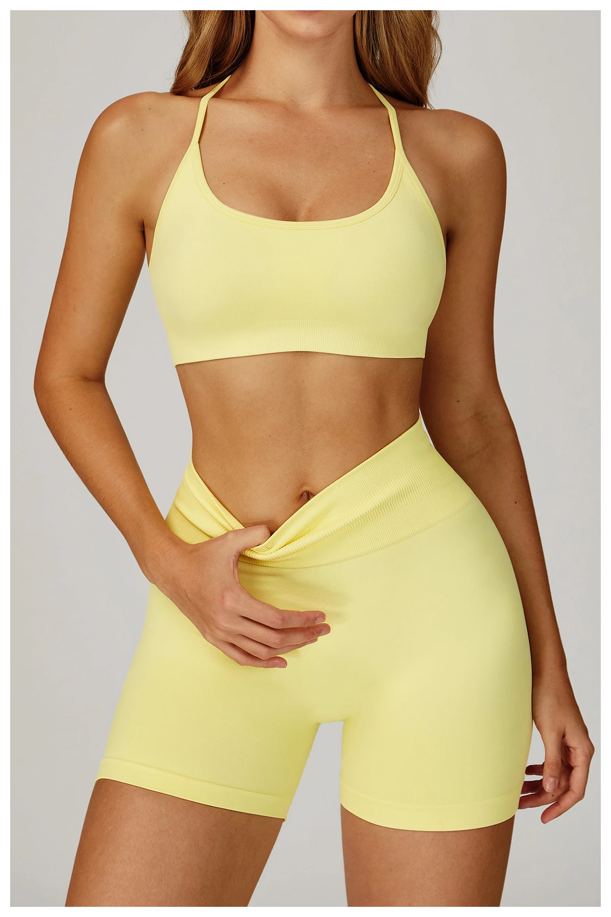 Seamless Halter Neck Shockproof Sports Bra for Yoga & Fitness