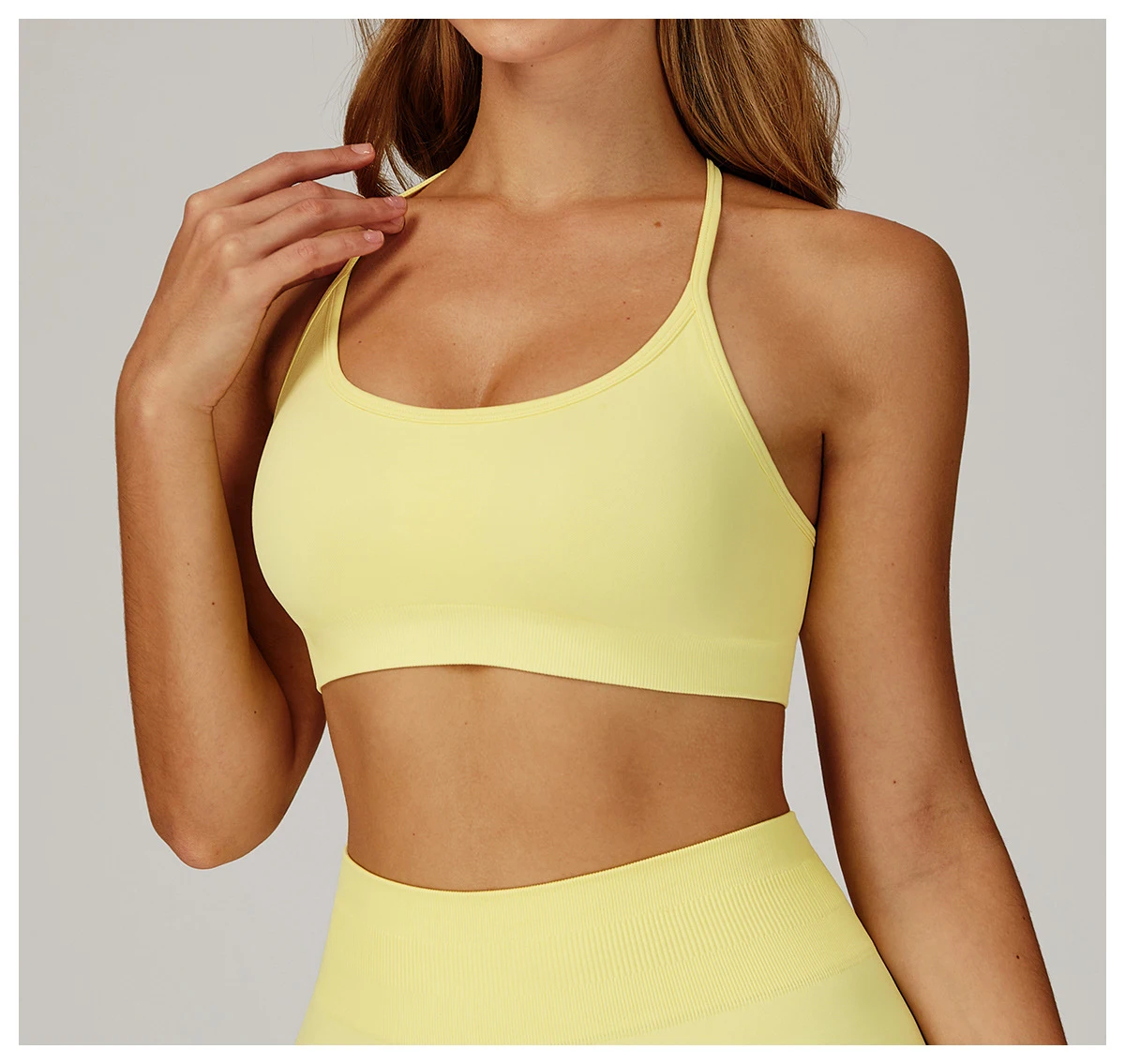 Seamless Halter Neck Shockproof Sports Bra for Yoga & Fitness