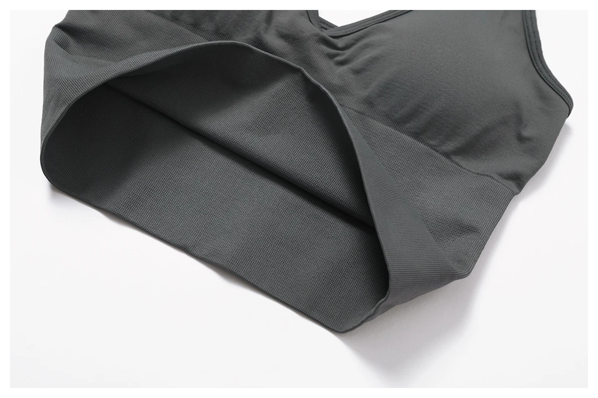 Seamless Halter Neck Yoga Bra - Shockproof Breathable Fitness Top