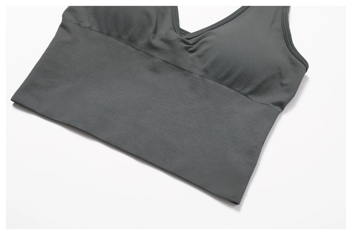 Seamless Halter Neck Yoga Bra - Shockproof Breathable Fitness Top