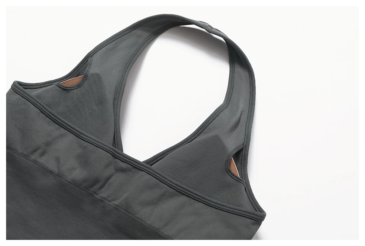 Seamless Halter Neck Yoga Bra - Shockproof Breathable Fitness Top