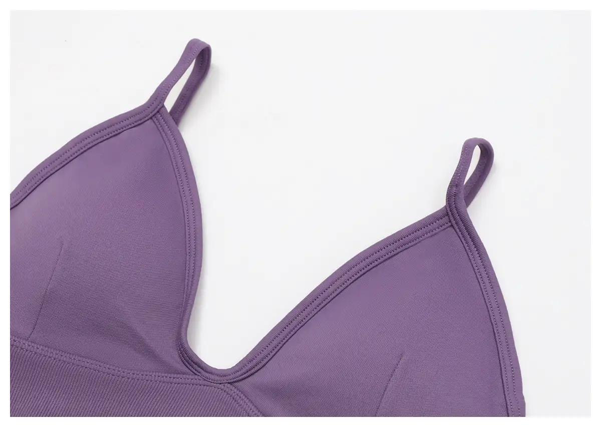 Seamless V-Neck Ribbed Yoga Bra with Adjustable Straps | OUYI Activewear
