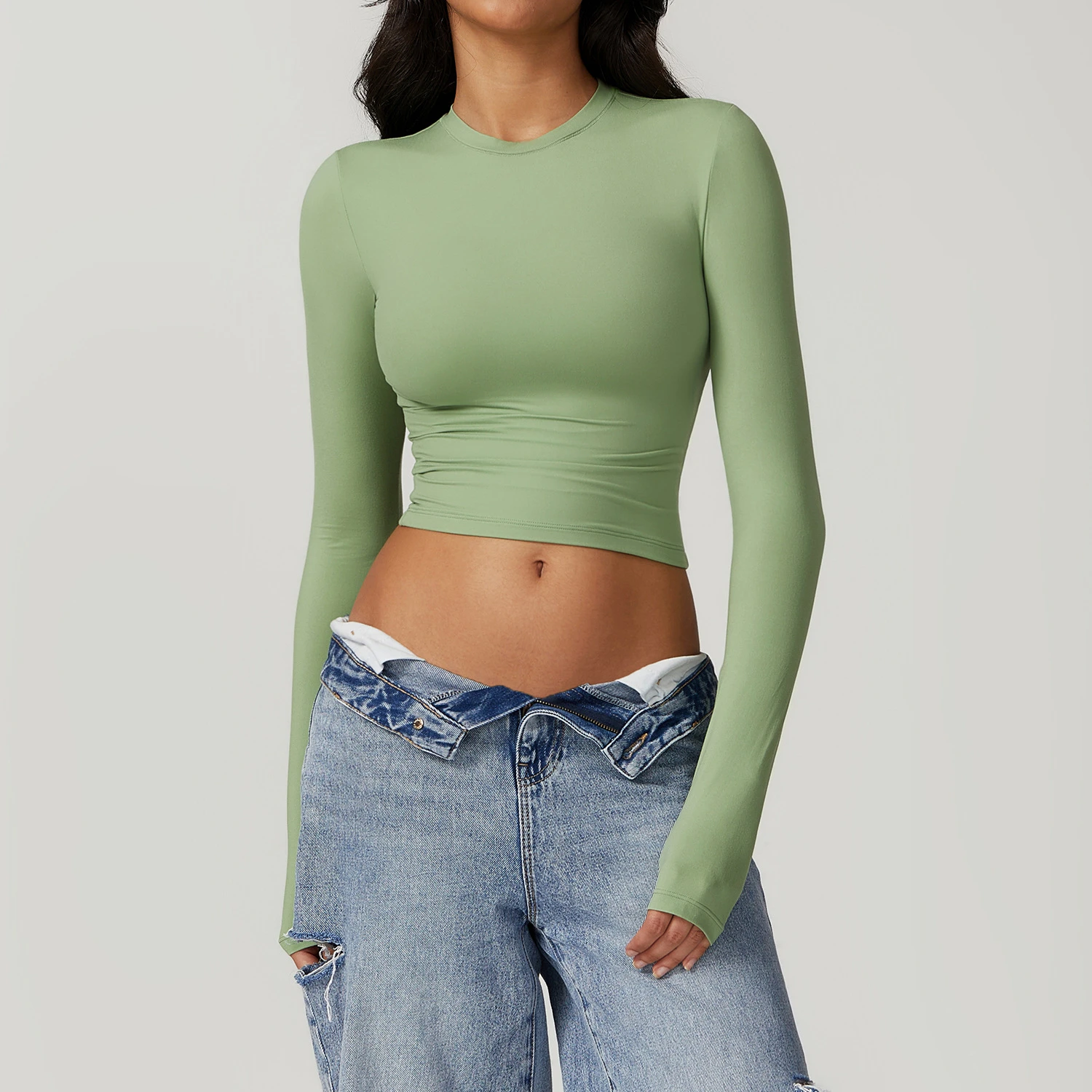 Slim Fit Crew Neck Cropped Long Sleeve Active Top