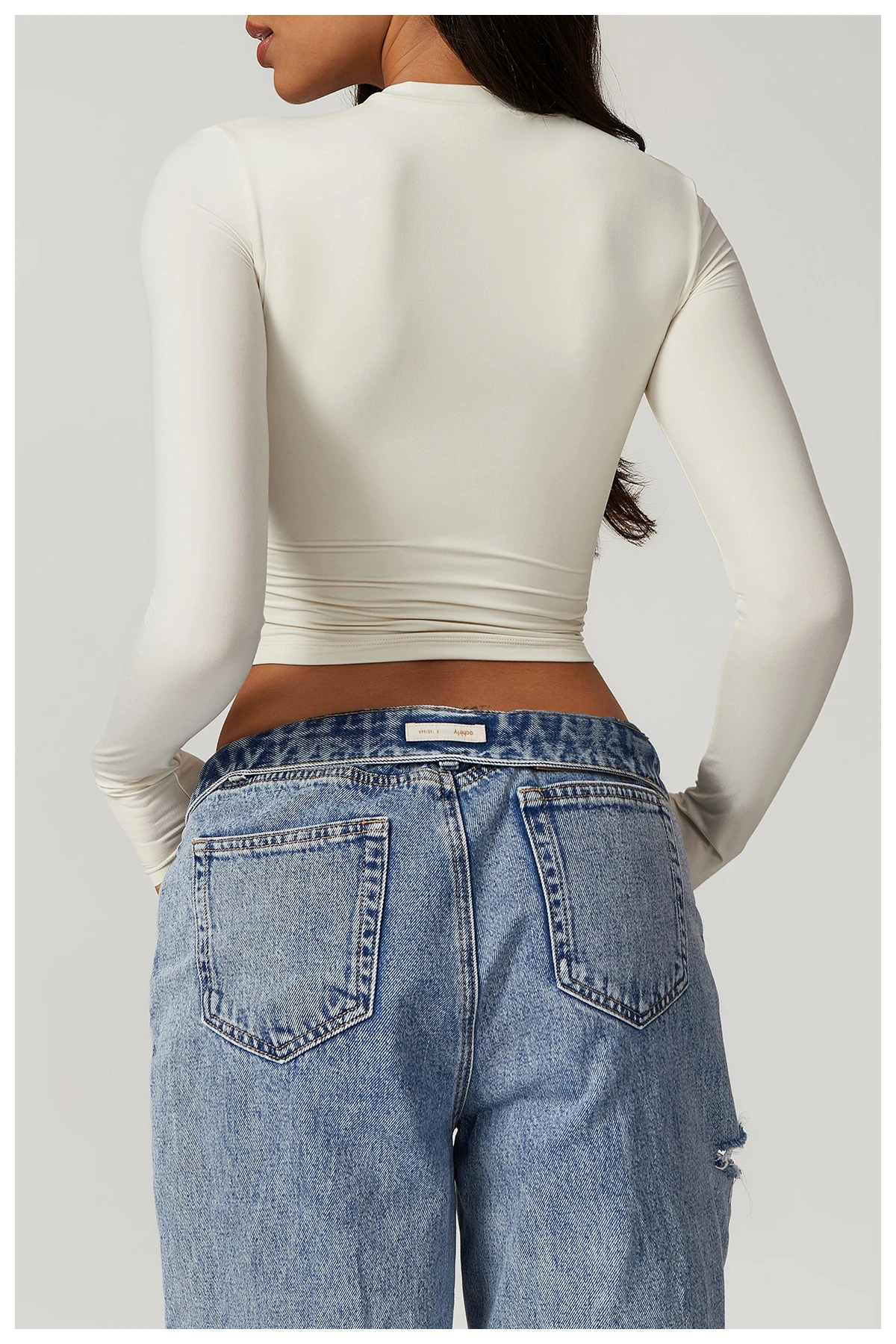 Slim Fit Crew Neck Cropped Long Sleeve Active Top