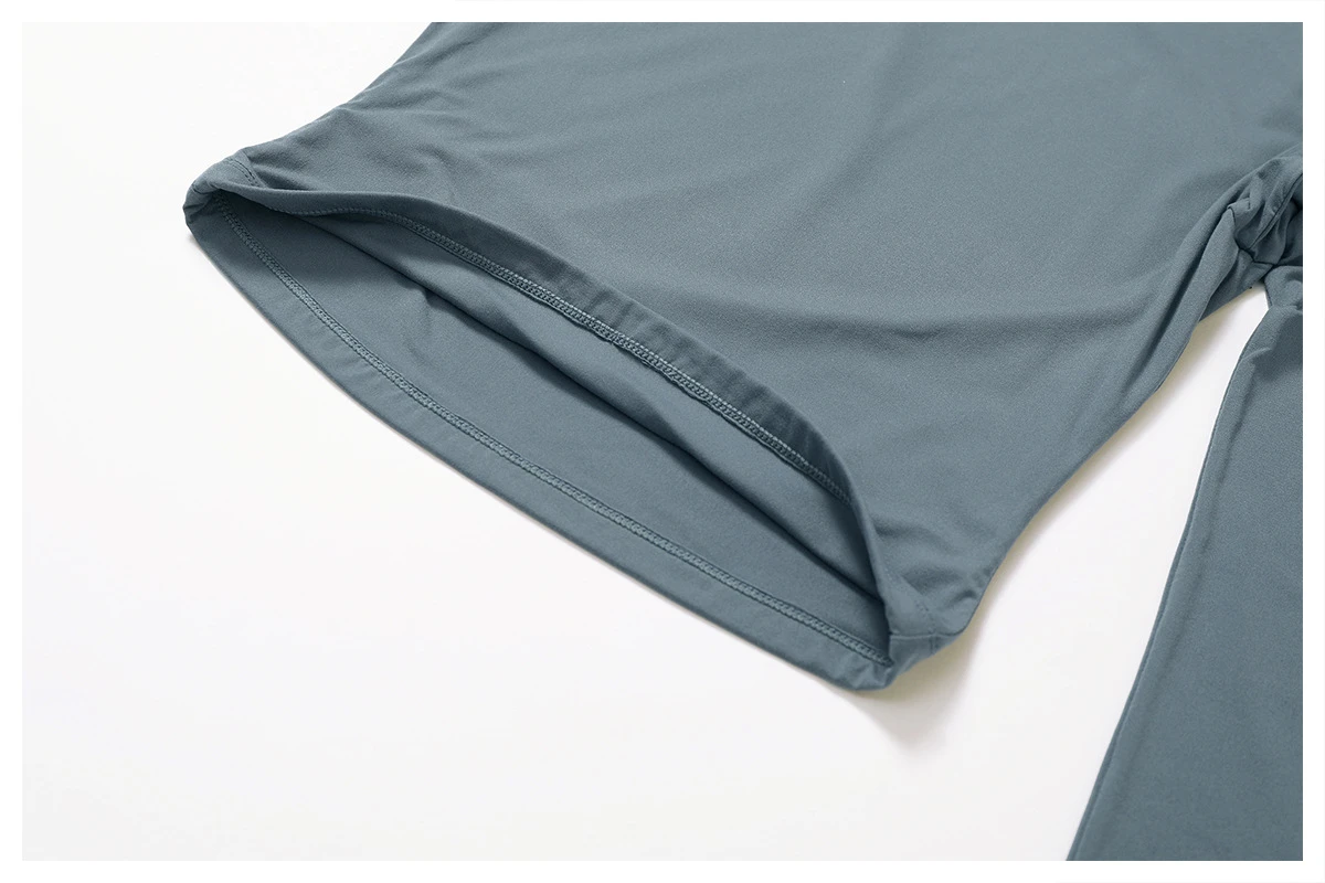 Slim Fit Crew Neck Cropped Long Sleeve Active Top