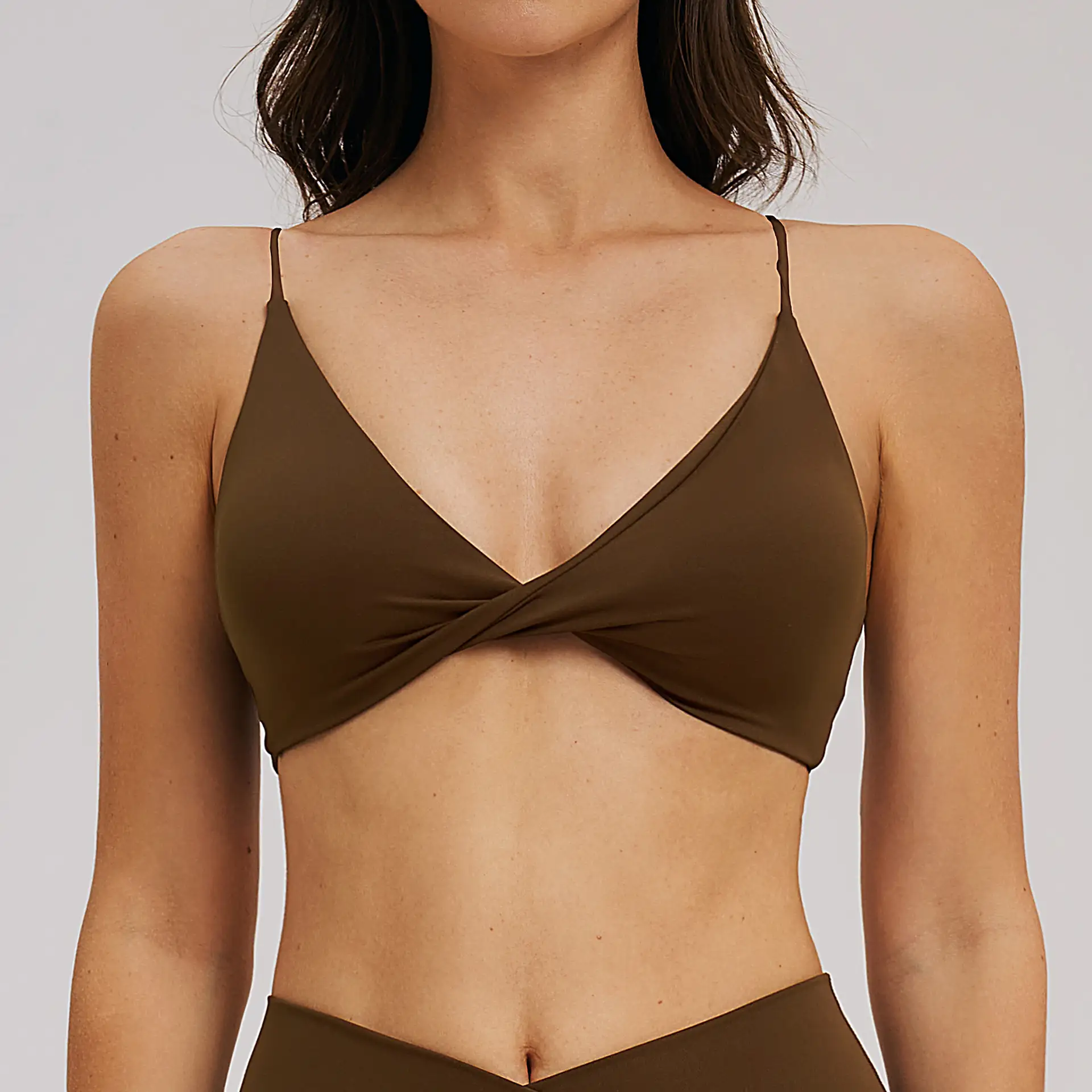 Twist Front Strappy Back Yoga Bra | OUYI Activewear
